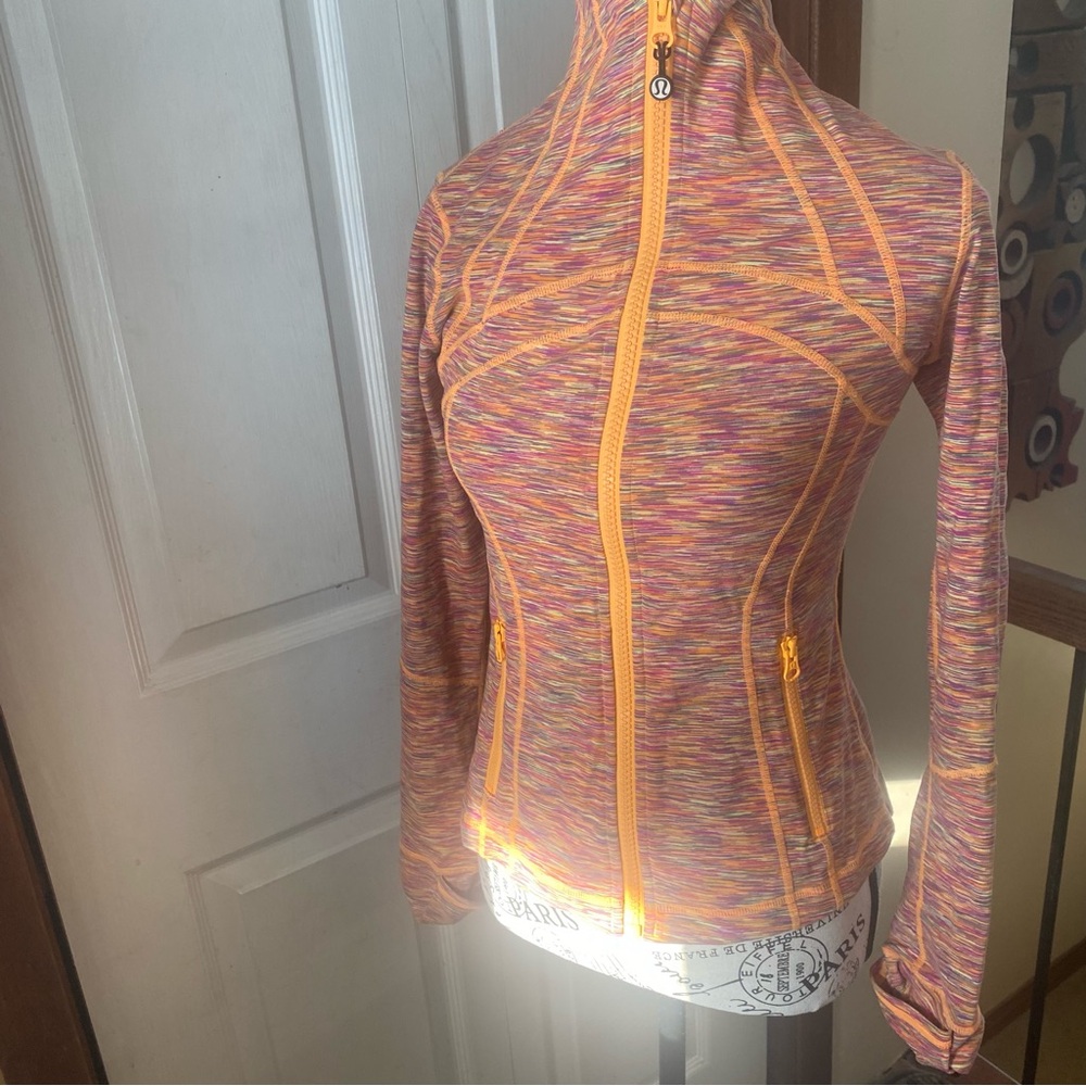 lululemon define jacket Space Dye
Orange tang SIZE-4 in EUC